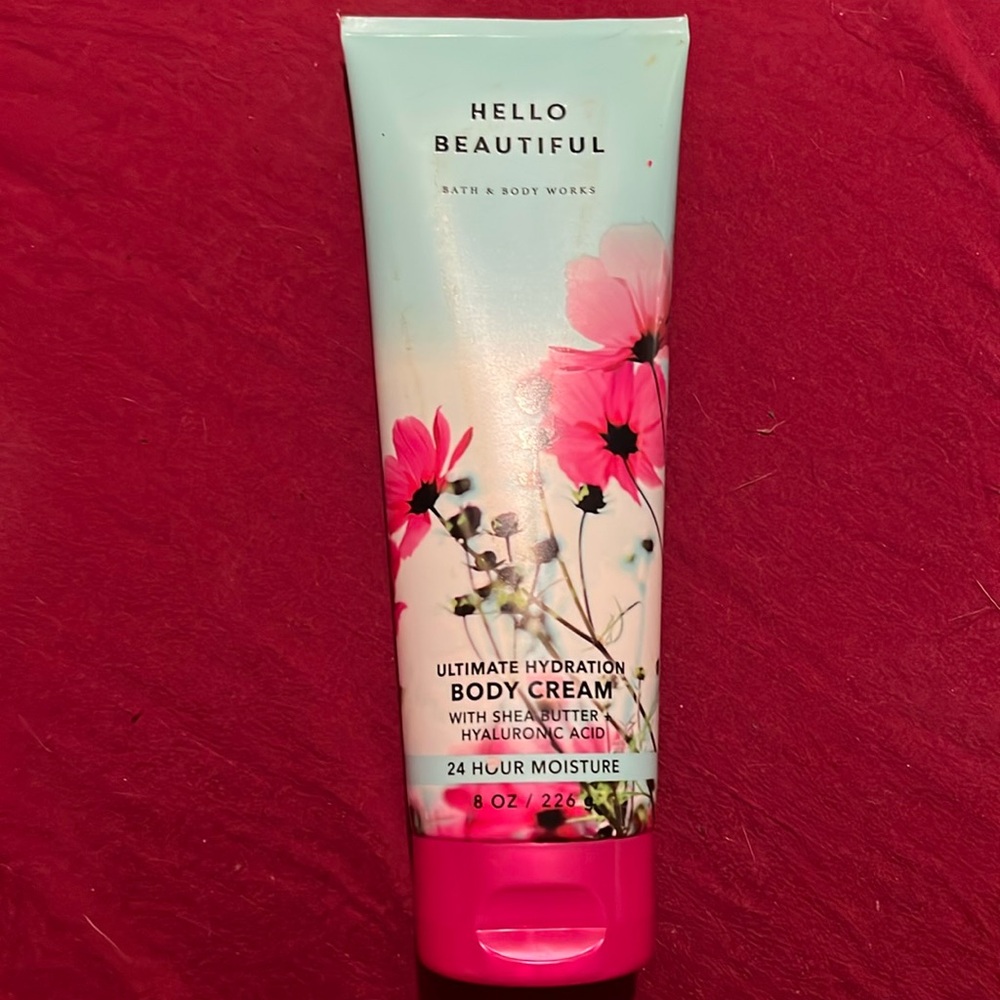 Bath & Body Works - Hello Beautiful Body Cream (8 oz)
